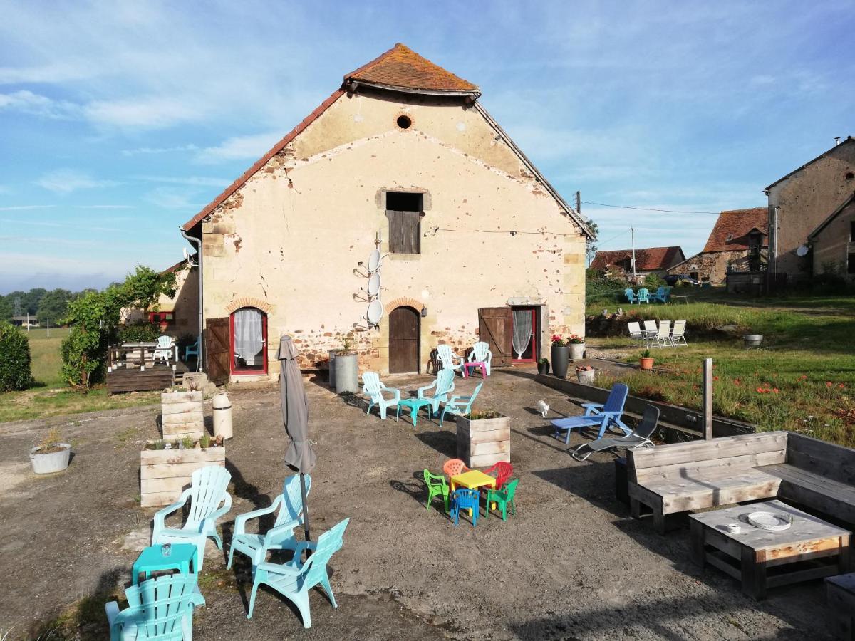 Domaine De La Madeleine Bed & Breakfast Ygrande Exterior foto