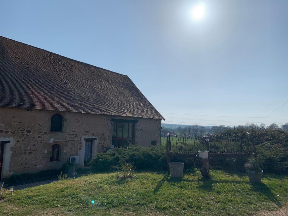 Domaine De La Madeleine Bed & Breakfast Ygrande Exterior foto